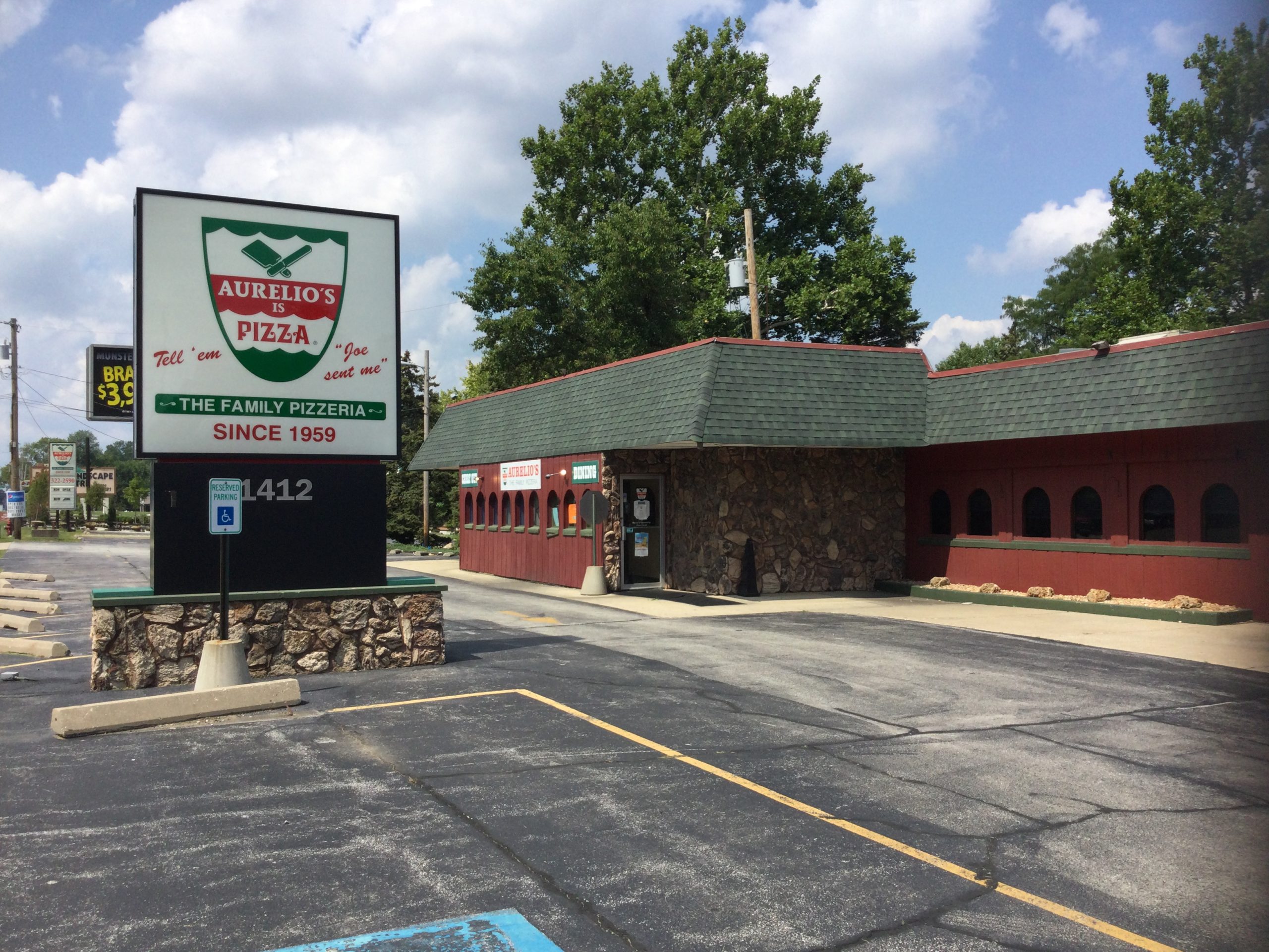 schererville-pizza-restaurant-aurelios-pizza